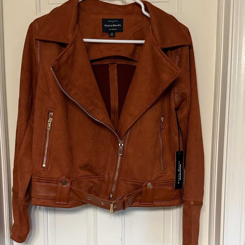 NWT Haute Monde Women's Brown Faux Leather Jacket
PTP 17”